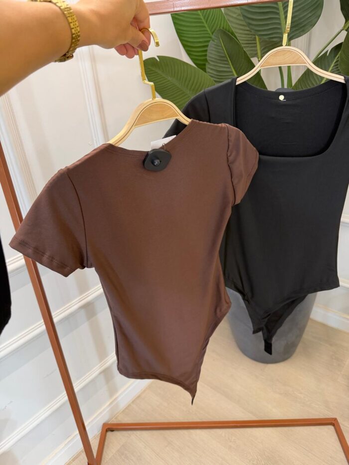 body gola quadrada manga curta 331015 m, marrom body gola quadrada manga curta 331015 m, marrom