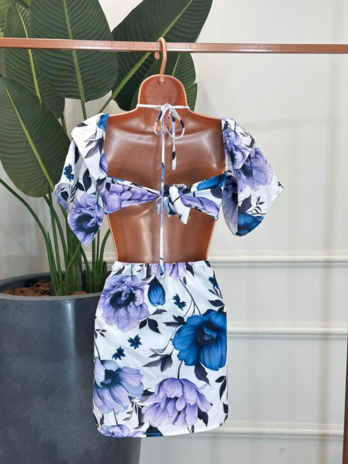 macaquinho curto com recortes isabela 110715 macaquinho curto com recortes isabela 110715