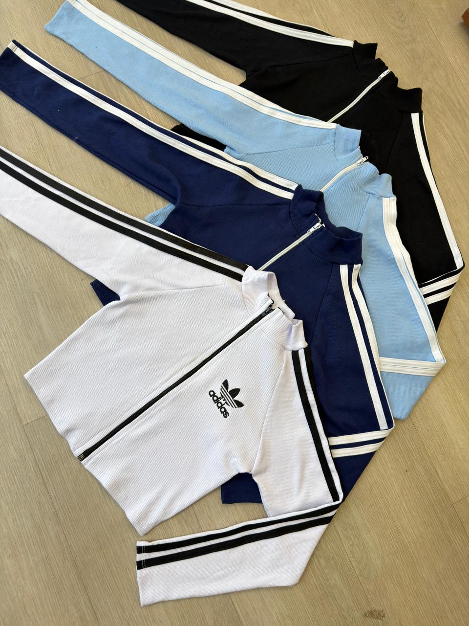 cropped de manga longa inspiraÇÃo adidas