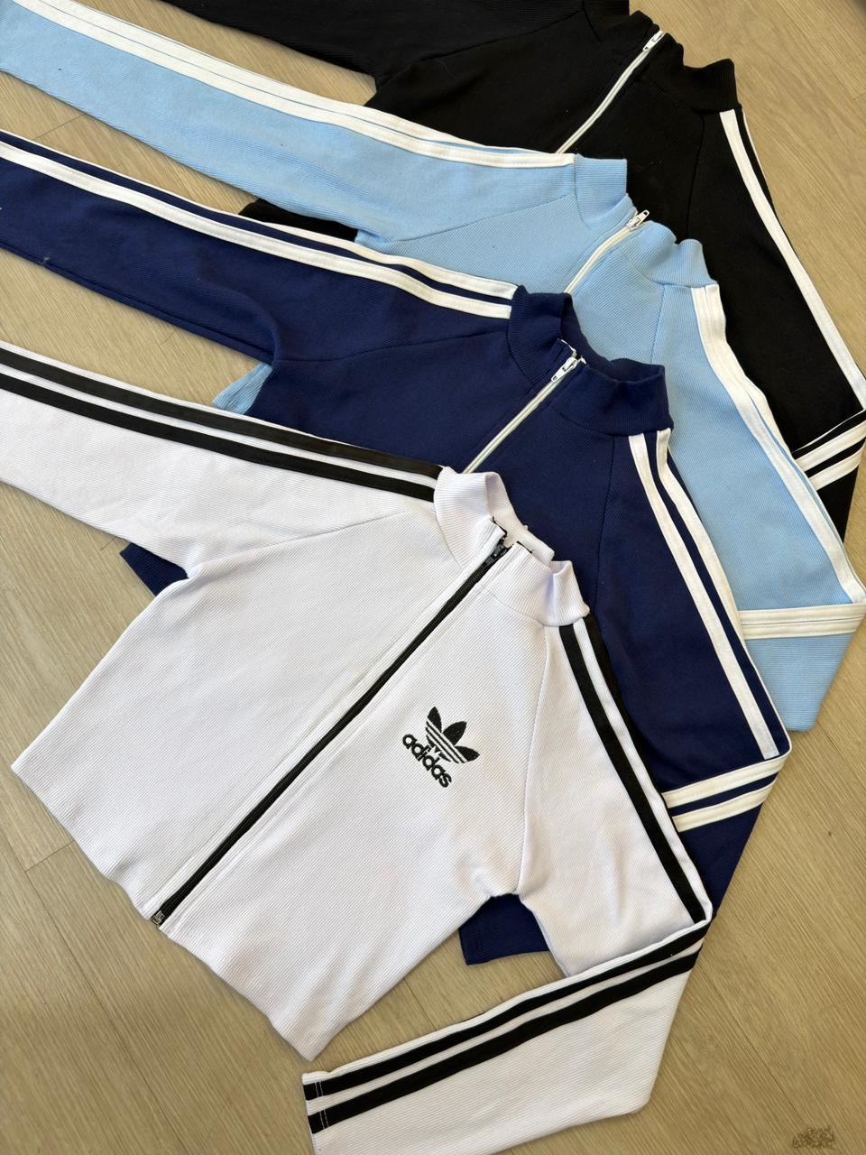 cropped de manga longa inspiraÇÃo adidas