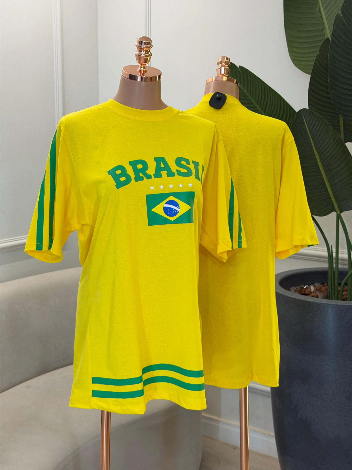 max t shirt com estampa brasil