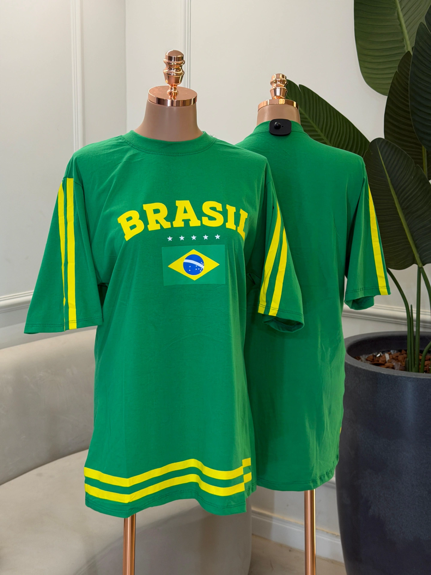 max t shirt com estampa brasil