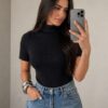 blusinha de gola alta janaina blusinha de gola alta janaina