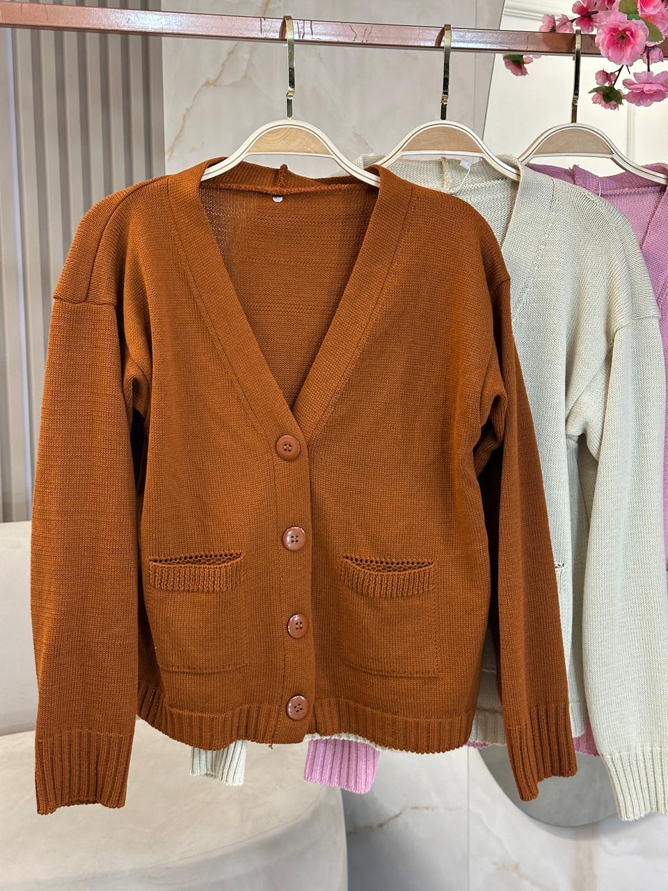 tricot com botÕes angelina