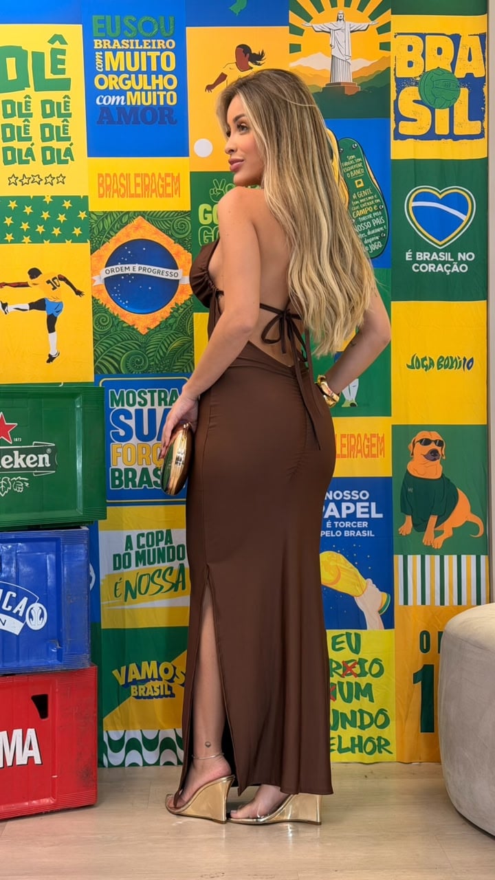 vestido mid com fenda lateral aurora marrom