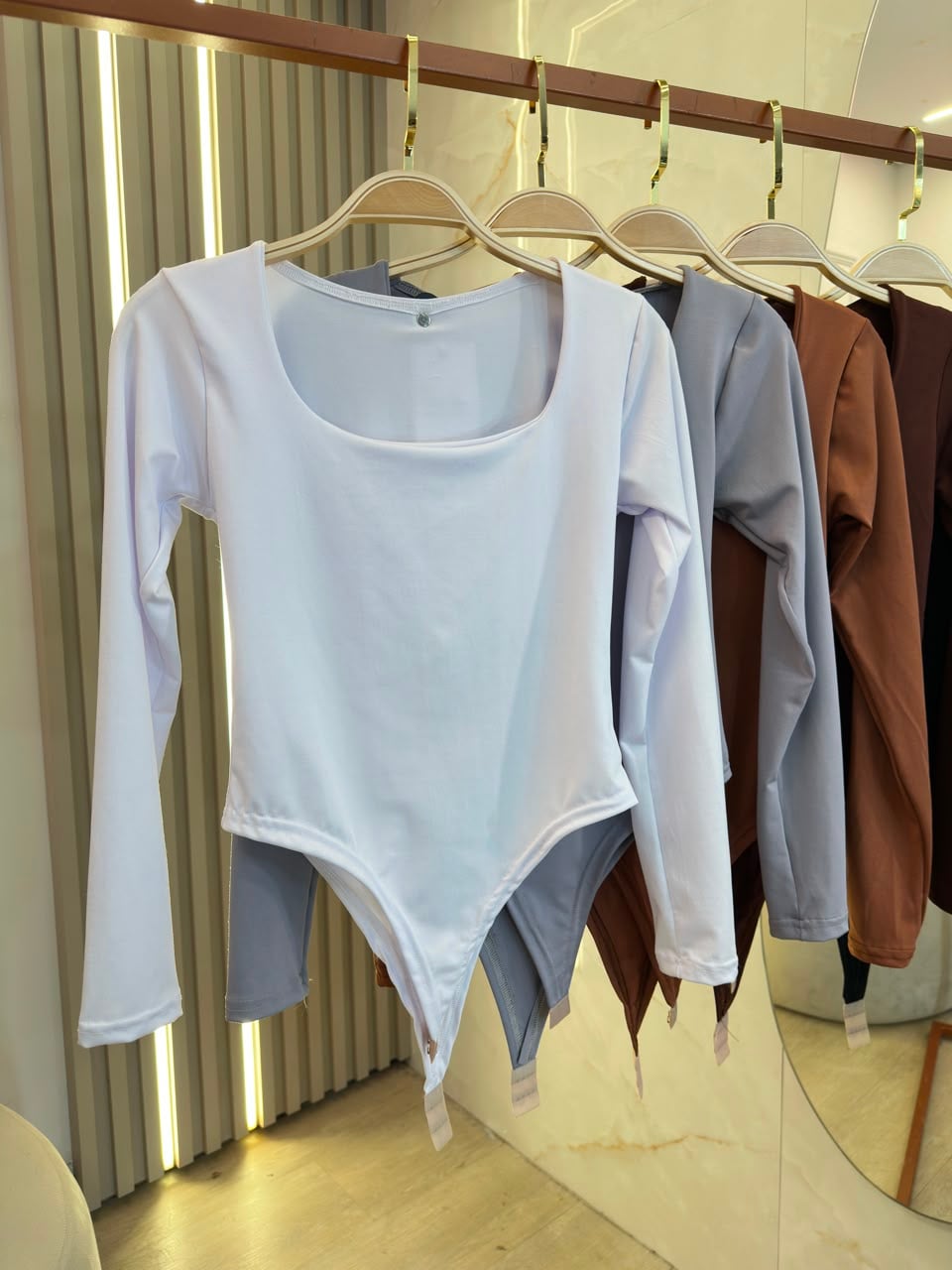 body de gola quadrada cecilia body de gola quadrada cecilia